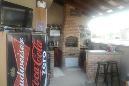 Casa à venda com 3 quartos, sendo 1 suíte, no condomínio Algarve Residencial, São Paulo - SP