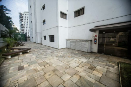 Apartamento à venda com 4 quartos, sendo 3 suítes, em Vila Andrade, São Paulo, SP