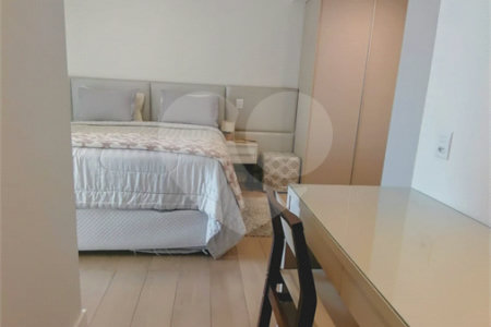 Apartamento à venda com 3 suítes em Vila Ipojuca, São Paulo, SP