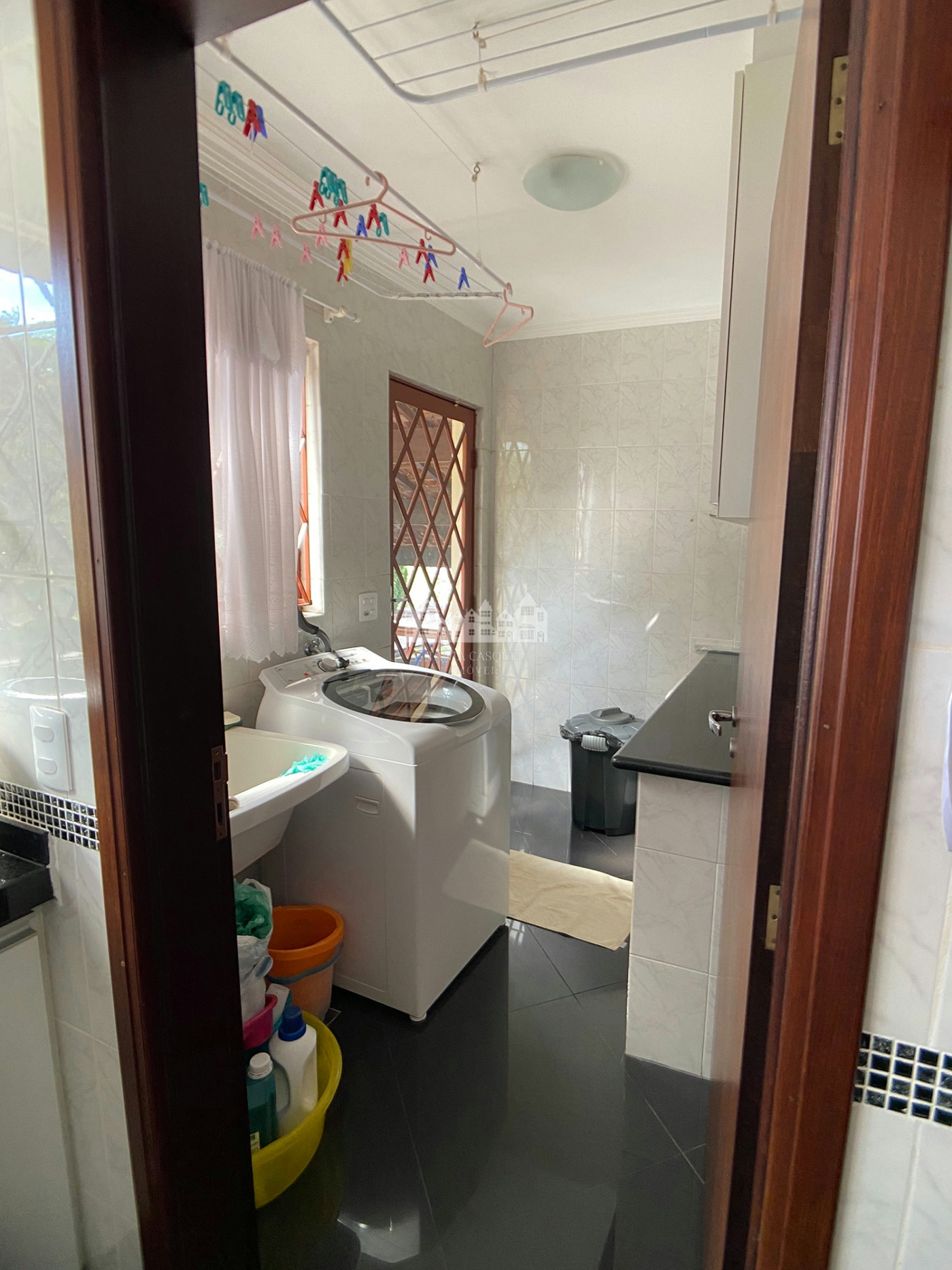 Casa à venda com 3 quartos, sendo 1 suíte, com vista deslumbrante em Recreio Maristela, Atibaia