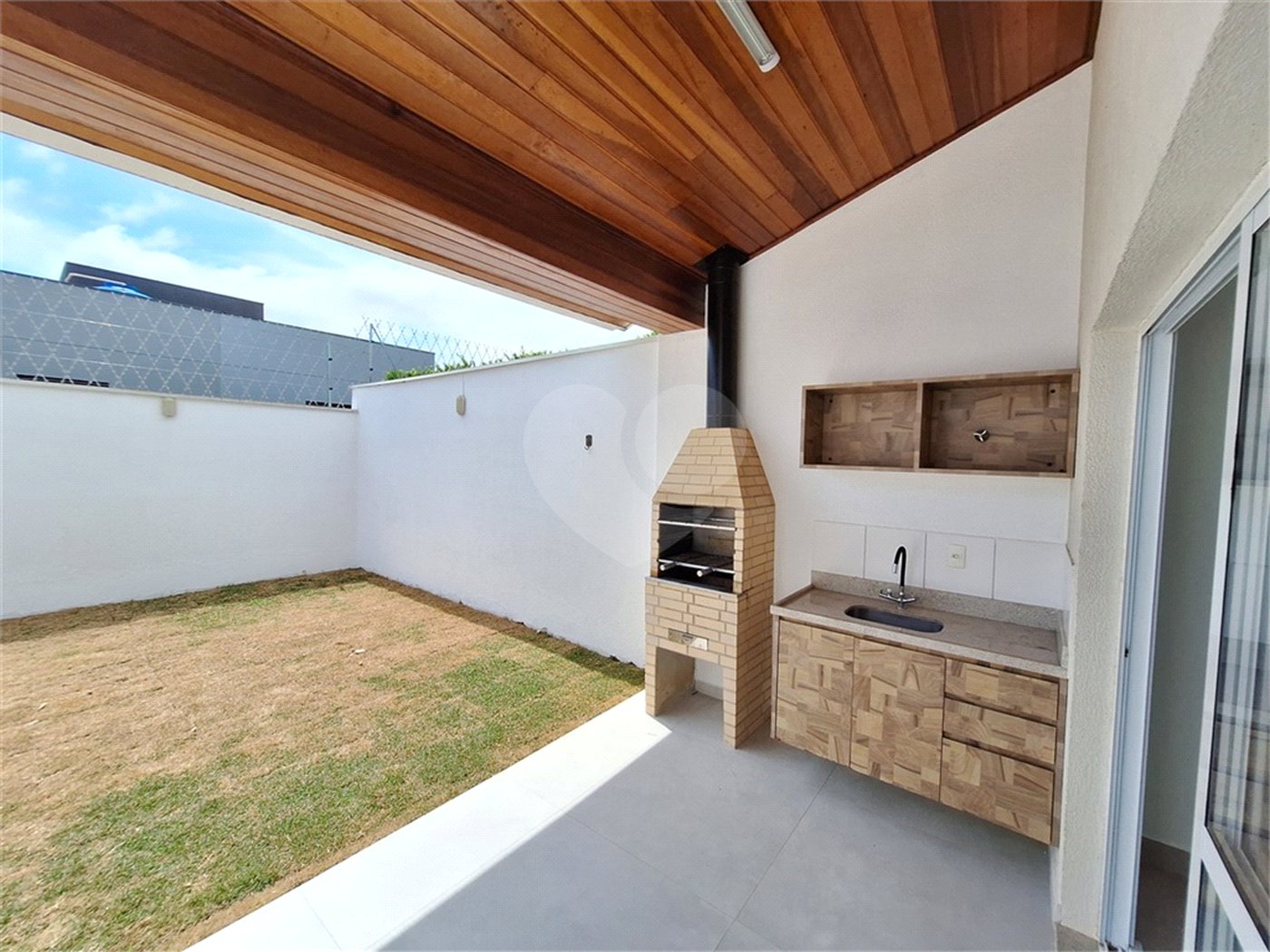 Casa à venda com 3 quartos, sendo 1 suíte, no condomínio Villagio Montalcino, Vinhedo - SP