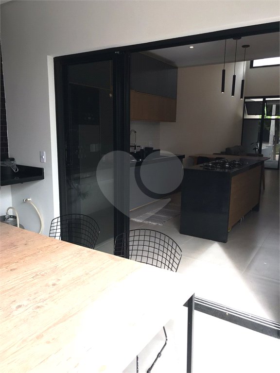 Casa à venda com 3 suítes no condomínio Terras de São Francisco, Sorocaba - SP