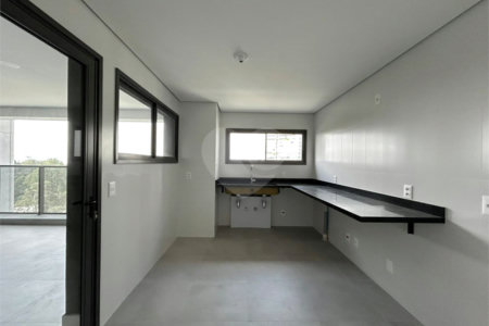 Apartamento à venda com 3 suítes em Panamby, São Paulo, SP
