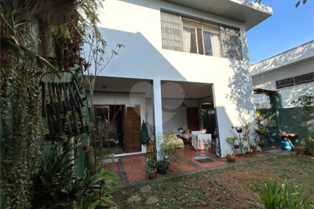 Casa à venda com 5 quartos, sendo 2 suítes, em Alto da Boa Vista, São Paulo, SP