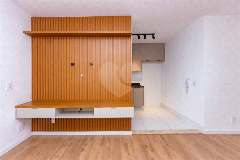 Apartamento à venda com 3 quartos, sendo 1 suíte,  em Vila Cruzeiro, São Paulo, SP
