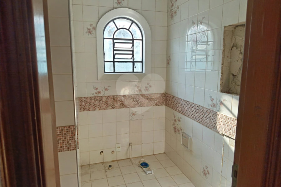 Oportunidade! Sobrado 3 Dorms/ 1 Suíte e 2 Vagas