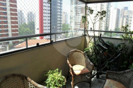 Apartamento à venda com 3 quartos, sendo 1 suíte, em Vila Andrade, São Paulo, SP