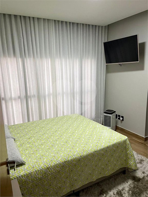 Casa à venda com 3 quartos, sendo 1 suíte, no condomínio Horto Florestal Villagio, Sorocaba - SP