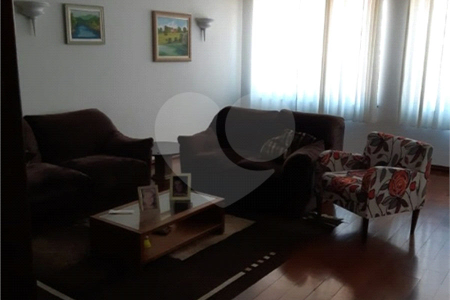 Sobrado à venda com 3 quartos, sendo 2 suítes, em Vila Paulicéia, São Paulo, SP