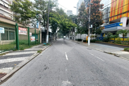 Apartamento à venda com 3 quartos, sendo 1 suíte, em Vila Olímpia, São Paulo, SP