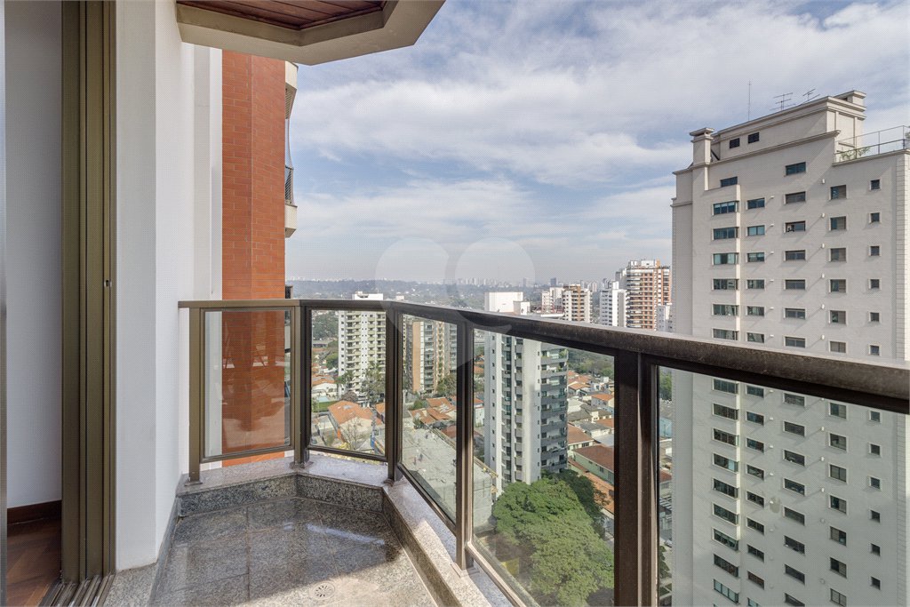 Apartamento à venda com 2 quartos, sendo 1 suíte, em Campo Belo, São Paulo, SP
