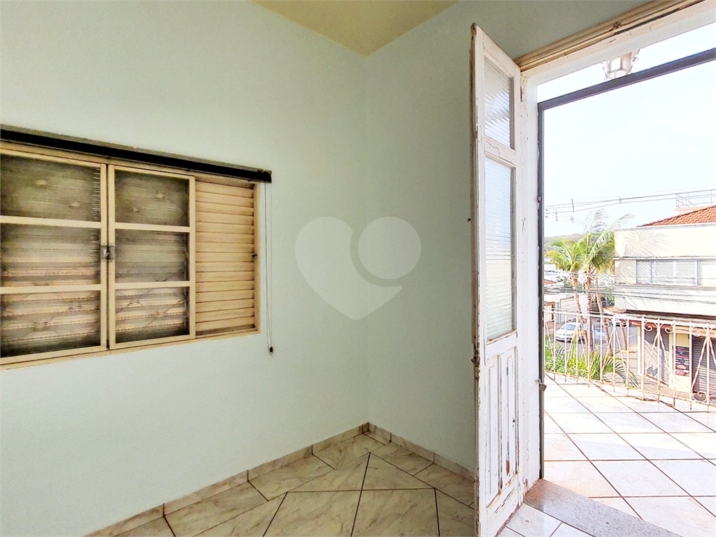 Sobrado à venda com 4 quartos, sendo 1 suíte, no Centro, Ribeirão Preto, SP