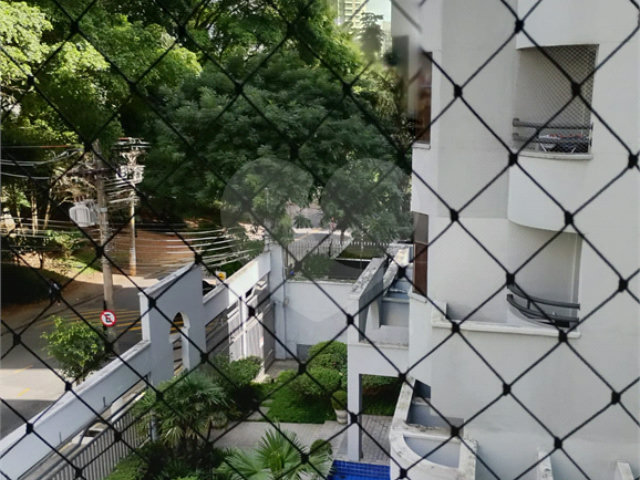 Apartamento à venda com 2 quartos, sendo 1 suíte,  em Morumbi, São Paulo, SP