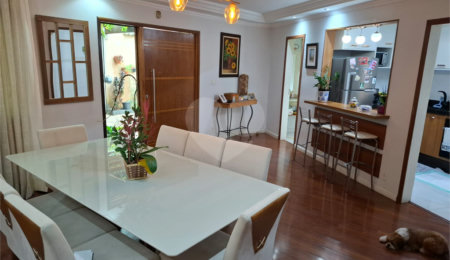 Casa à venda com 2 suítes em Vila Figueira, Suzano, SP