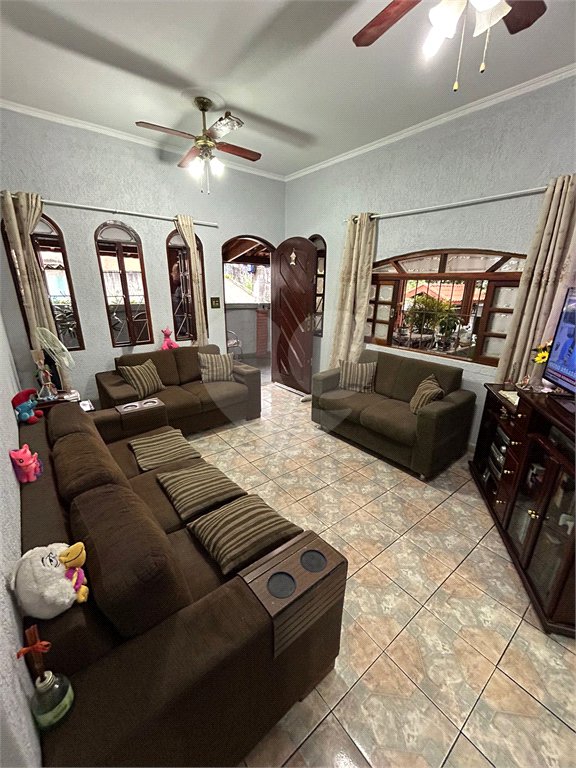 Casa à venda com 3 quartos em Parque Sonia, São Paulo, SP
