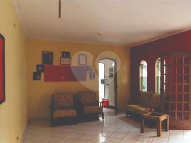 Sobrado à venda com 3 quartos, sendo 1 suíte,  em Santa Teresinha, São Paulo, SP