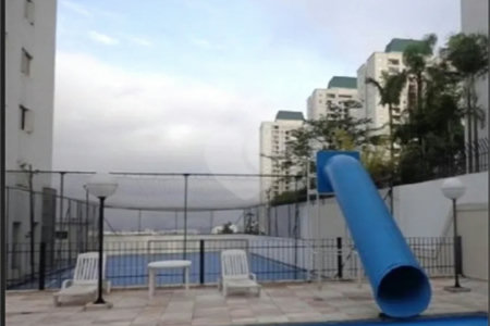 Apartamento à venda com 3 quartos, sendo 1 suíte,  em Vila Andrade, São Paulo, SP
