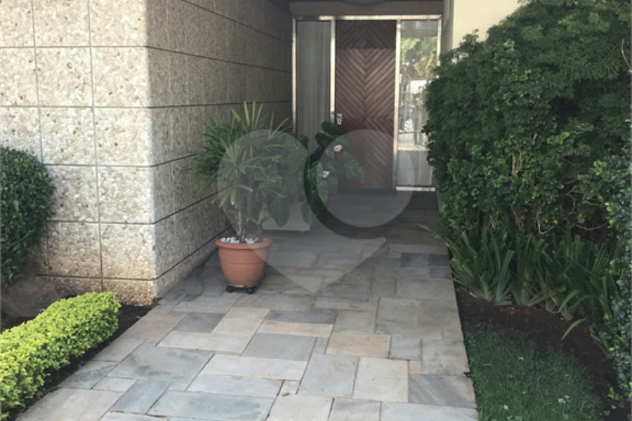 Sobrado à venda com 5 quartos, sendo 1 suíte, em Santana, São Paulo, SP