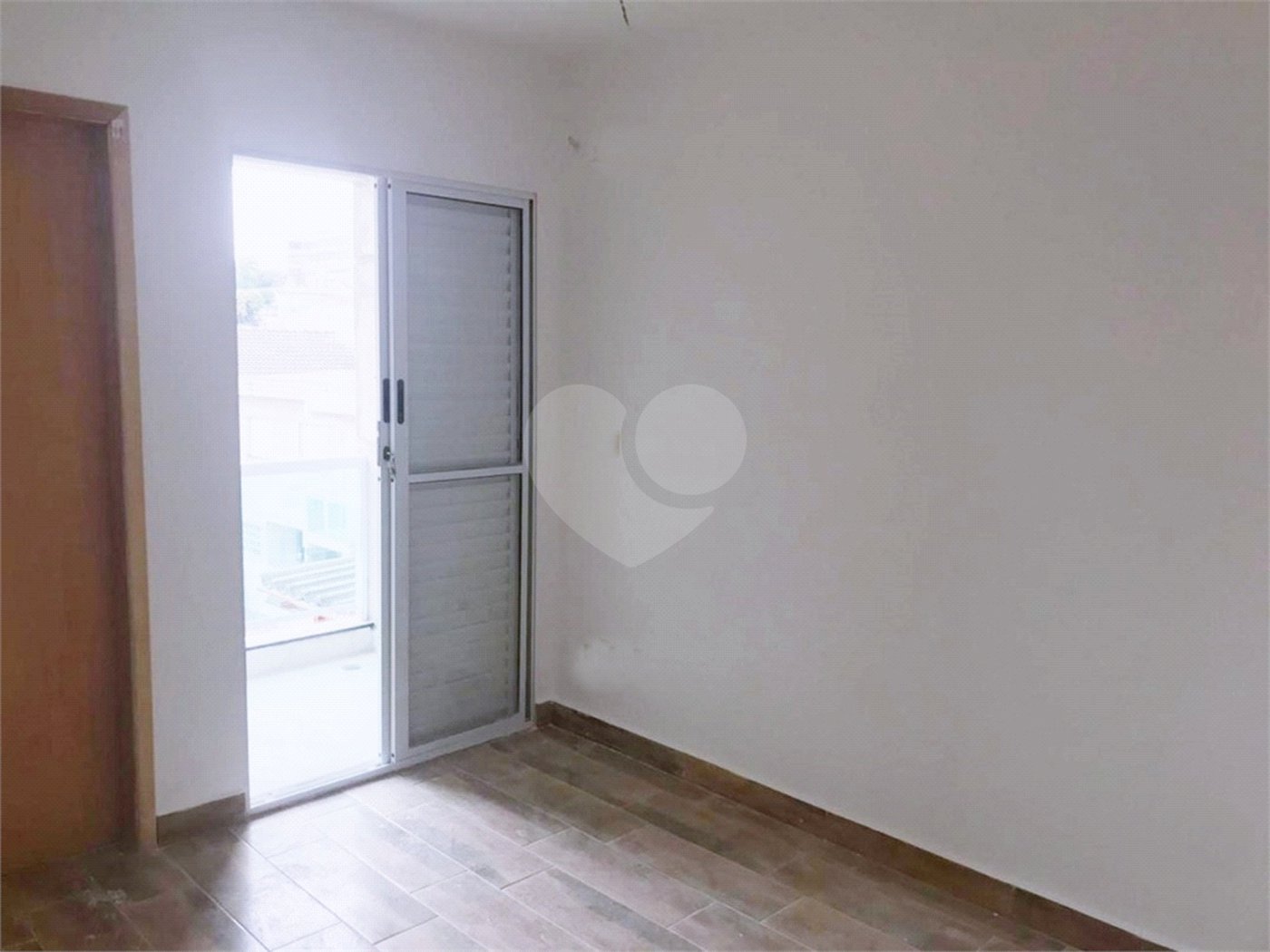 Casa à venda com 2 suítes no condomínio Residence Adelina, São Paulo - SP