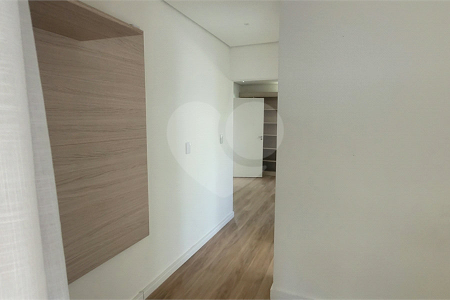 Sobrado à venda com 4 quartos, sendo 2 suítes, em Vila Irmãos Arnoni, São Paulo, SP