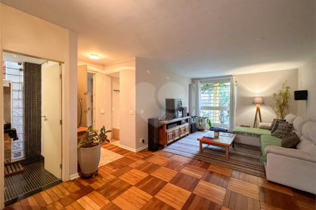 Casa à venda com 3 quartos, sendo 1 suíte,  no condomínio Barão do Triunfo, São Paulo - SP