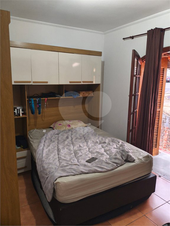 Sobrado à venda com 3 quartos, sendo 1 suíte,  em Conjunto Residencial Vista Verde, São Paulo, SP