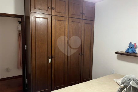 Sobrado à venda com 4 quartos, sendo 1 suíte, no Centro, Araraquara, SP