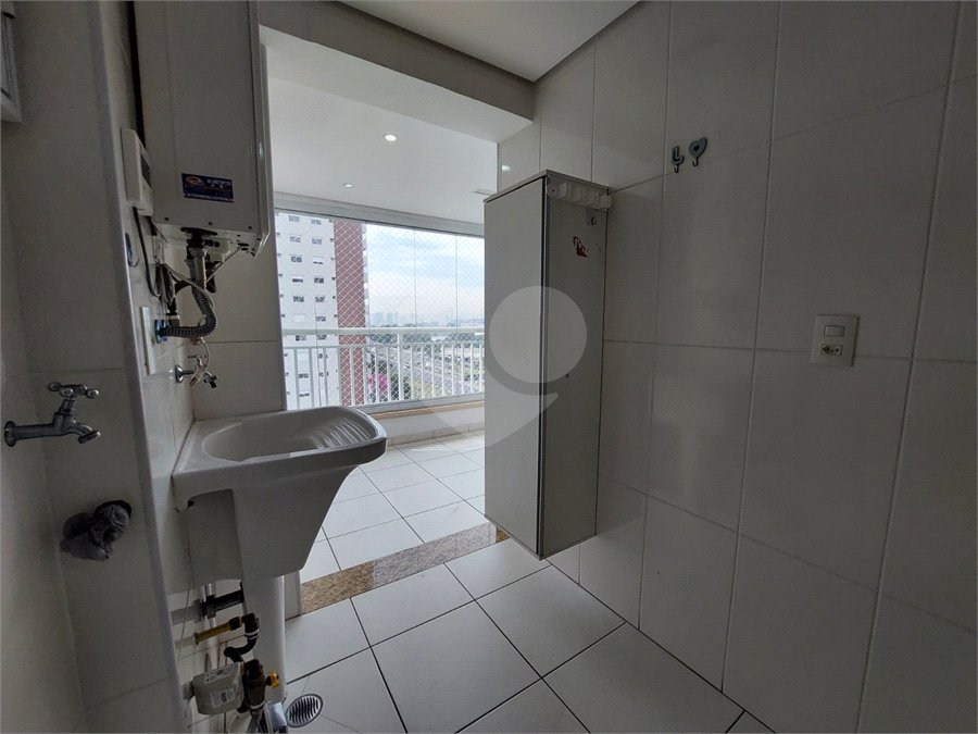 Apartamento para alugar com 2 quartos, sendo 1 suíte, em Parque São Domingos, São Paulo, SP