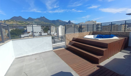 Cobertura à venda com 3 quartos, sendo 2 suítes,  em Tijuca, Rio de Janeiro, RJ