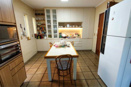 Casa à venda com 6 quartos, sendo 3 suítes, em Jardim Brasil (zona Sul), São Paulo, SP