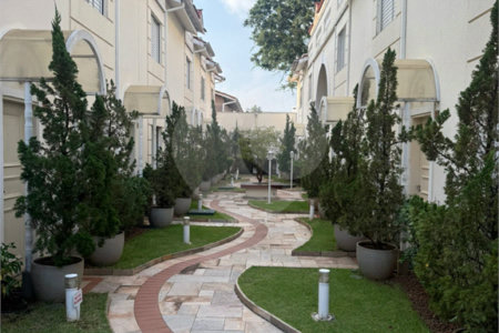 Casa à venda com 3 quartos, sendo 1 suíte, no condomínio Villas de São Francisco, São Paulo - SP