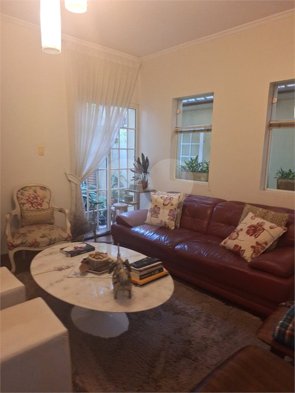 Sobrado à venda com 3 quartos, sendo 1 suíte, em Cambuci, São Paulo, SP