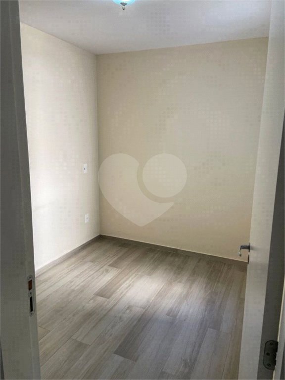 Casa à venda ou para alugar com 2 quartos no condomínio Esmeraldino, São Paulo - SP