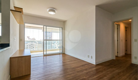 Apartamento à venda com 3 quartos, sendo 1 suíte, em Aclimação, São Paulo, SP