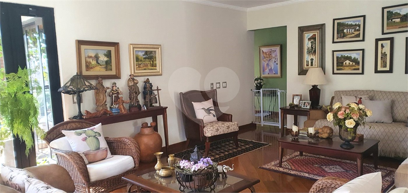 Apartamento à venda com 4 quartos, sendo 3 suítes,  em Perdizes, São Paulo, SP