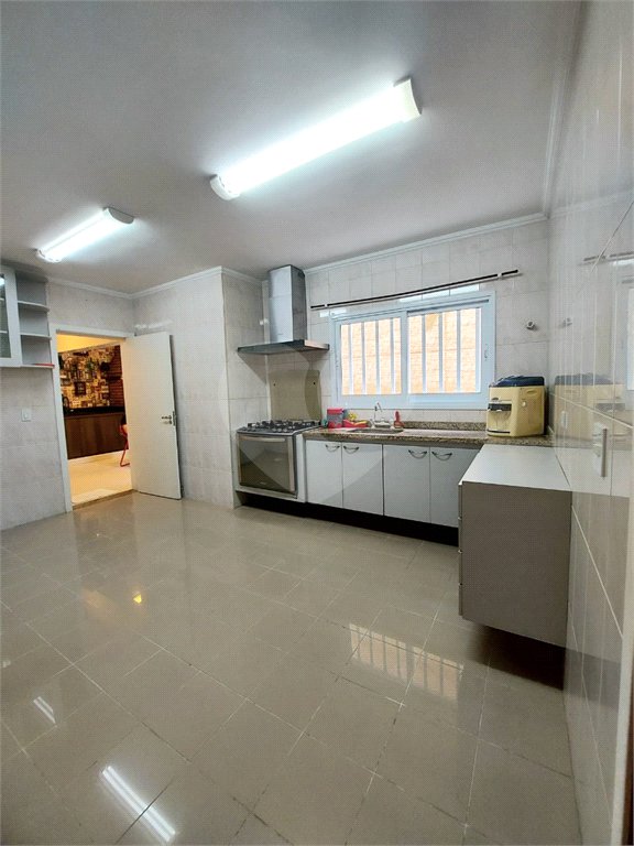 Sobrado à venda com 3 quartos, sendo 2 suítes, em Vila Romero, São Paulo, SP