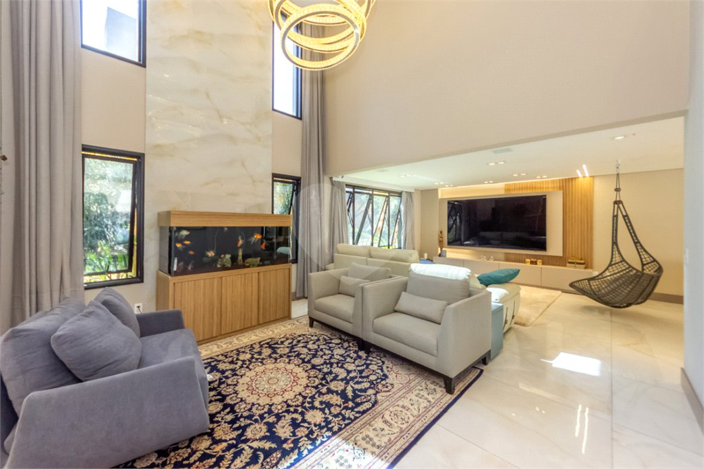 Casa à venda com 3 suítes no condomínio Reserva 8, São Paulo - SP