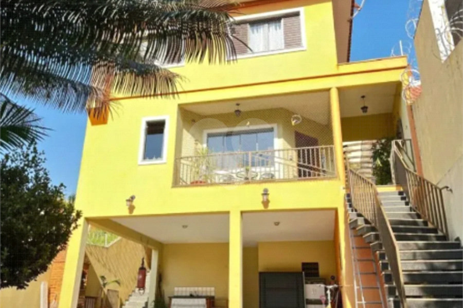 Sobrado à venda com 5 quartos, sendo 1 suíte,  em Tremembé, São Paulo, SP