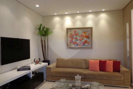 Casa Térrea à venda com 3 suítes em Jardim Franca, São Paulo, SP