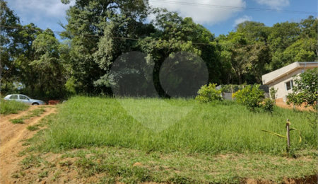 Terreno à venda com 1 suíte em Caixa D´água, Vinhedo, SP