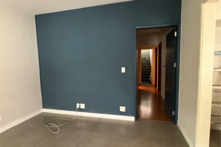 Casa Térrea à venda com 3 quartos, sendo 1 suíte, em Vila Madalena, São Paulo, SP