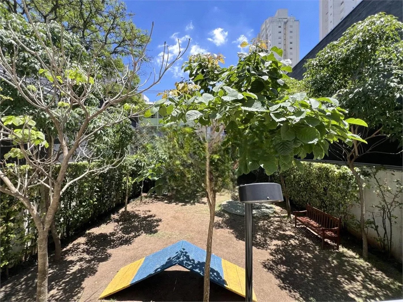 Apartamento à venda com 2 suítes em Vila Romana, São Paulo, SP