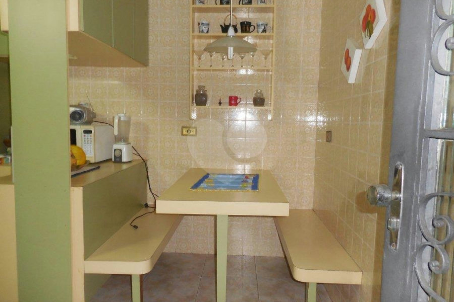 Casa à venda com 3 quartos, sendo 1 suíte, em Piraporinha, Diadema, SP