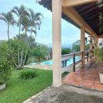 Casa à venda com 4 quartos, sendo 2 suítes, no condomínio Residencial Ypeville, Mairiporã - SP
