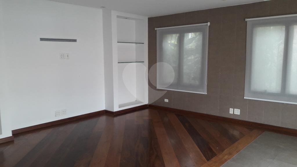 Sobrado à venda com 3 suítes em Jardim Franca, São Paulo, SP