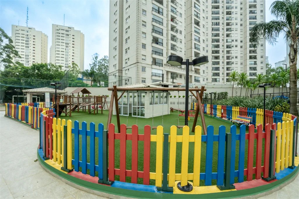 Apartamento à venda com 3 quartos, sendo 1 suíte, em Jardim Parque Morumbi, São Paulo, SP