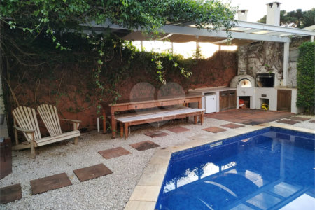Casa à venda com 3 suítes em Interlagos, São Paulo, SP