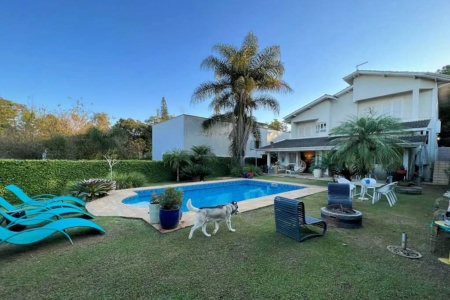 Casa à venda com 4 suítes em Vila Santo Antônio, Cotia, SP