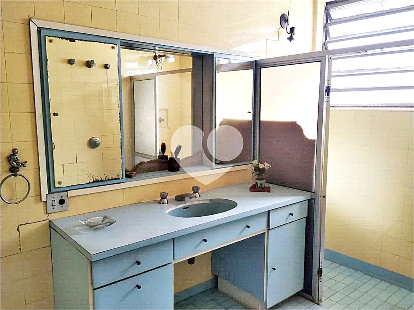 Casa à venda com 4 quartos, sendo 3 suítes, em Santana, São Paulo, SP