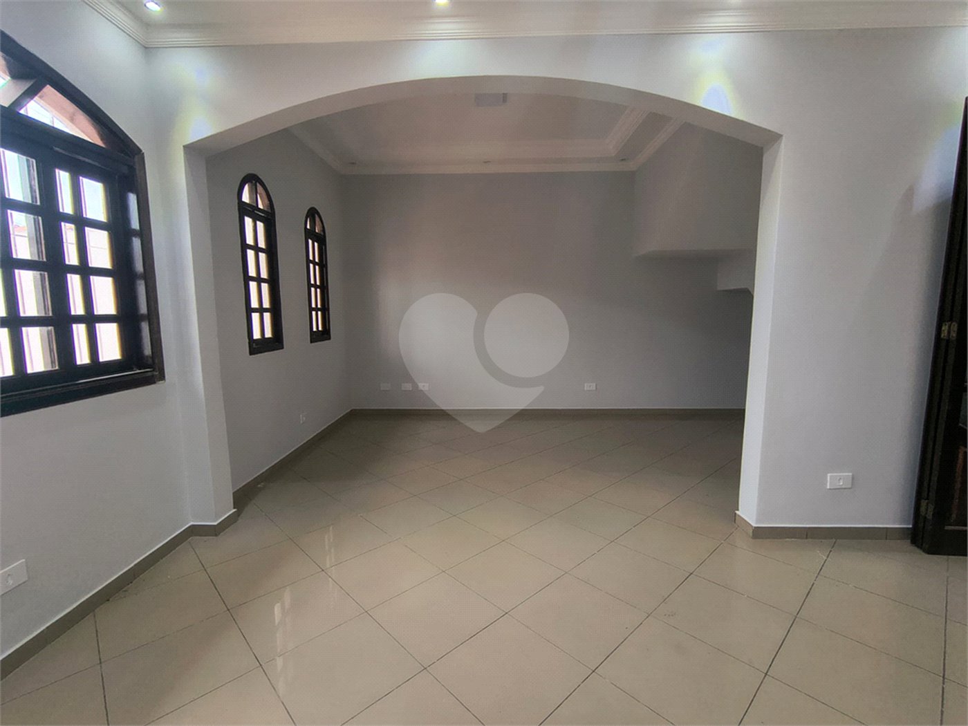 Sobrado à venda com 3 quartos, sendo 1 suíte, em Jardim D'abril, Osasco, SP